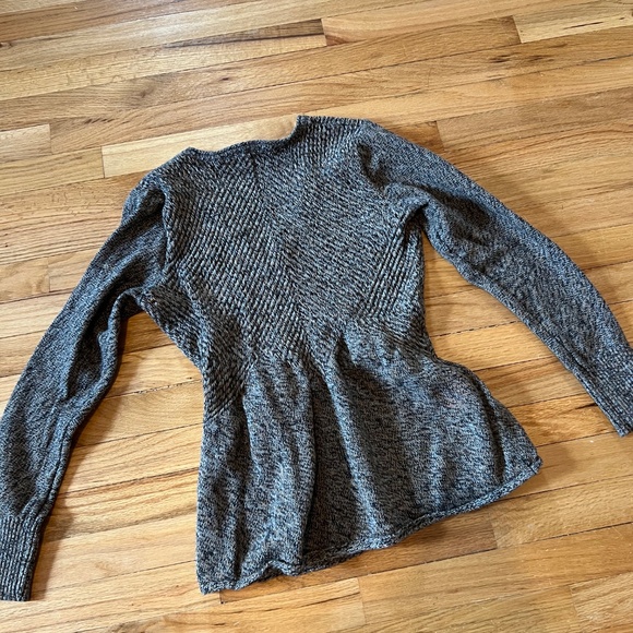 Calvin Klein v neck sweater top - Picture 5 of 5